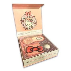 The Creme Shop x Hello Kitty Cozy Slumber Luxury Spa Essentials Holiday Set 2022
